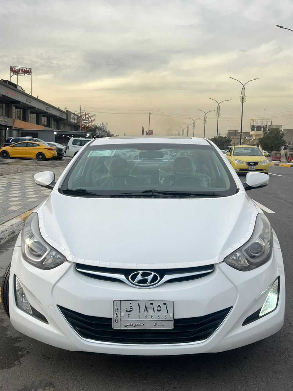 السلام عليكم النترا 2016 خليجي كفاله عامه من كلشي لا صبغ ولا ضربه ولا بارد السعر ( 128 $) مكانها بغداد 
***********سياره عل حاله الوكاله ماشيه 58km
محرك 2000 دوش كفاله هوه والكير فتحه سقف مري شفط اشاير بلمري ٥ ويل كب سبير منازل داخل بيجي
شاشه جبيره تحكمات ستيرن الشراي يتصل
