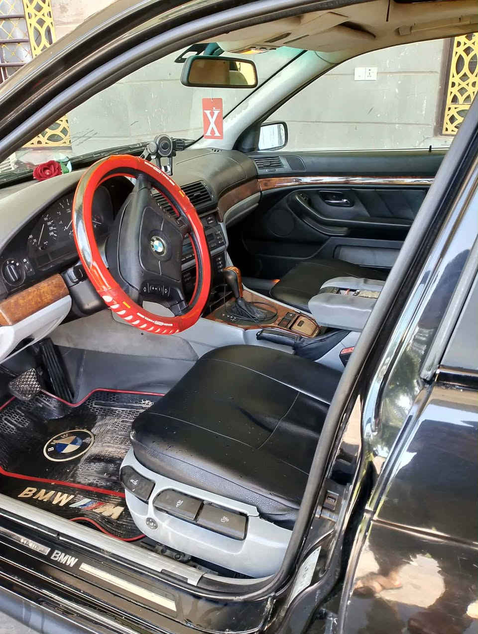 للبيع
BWM صقر 

حجم 528

موديل 97

رقم بغداد دولي تحويل مباشر سنويه 2029

محرك امبدل جديدكير شرط 

صبغ عام جماليه 

سلايت 

تحكم ستيرن

كشنات جلد

ويل بلادي 

السياره مواصفاتها معروفه

السياره جديده بمعنى الكلمه آحلا من الصوره مكان السياره بغداد السعر 85 وبيه مجال الأستفسار آتصل ع ***********
