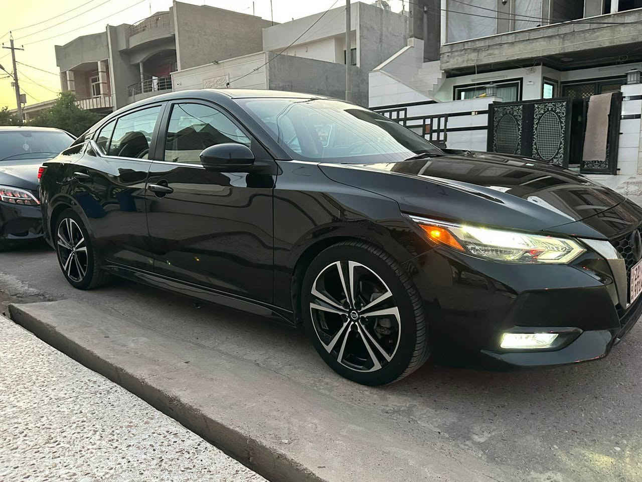 سنترا SR 2022 
61 مايل رويشتية گيرو مةكينة بةشةرت بشت و بيشى بةشةرت 
بوياغ : دةرگاى سايةقى بيلادى گوراوة دةرگاى پشتى سايةق سوبخة يةك بست جاملغى بيشةوةى تعديلة 
ئةرباك بةس شانى تةقية باقى هةموى بةشةرتة نةرمة تةزرةكي هةية 
سةيارةكى تابلي پاكة سةنةوى هةزة هةمو نوية أربيل, العراق


**إذا كنت صاحب هذا الإعلان وتريد حذفه لأي سبب، رجاءا أرسل رسالة إلى الدعم الفني**