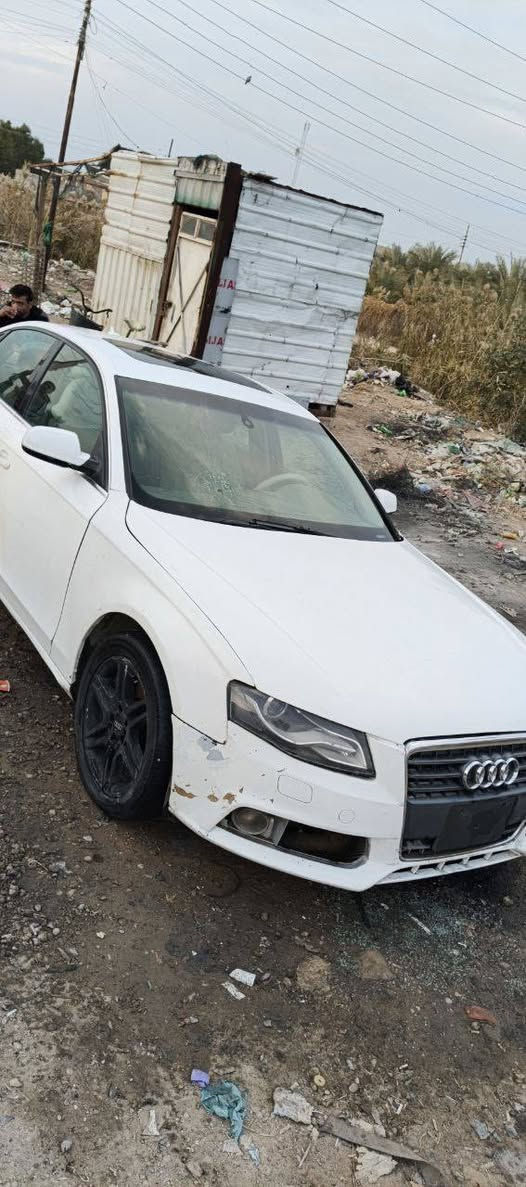 جوه سوك اليوم عمي (اودي 2011) 
رقم اربيل  مصفره غرامات موصفات فولل برميل كوله  شغاله بس الخلل لي بيه بصمه مالته سياره طفت ما تشتغل  
مكان السياره بغداد  تجي تشوف بعيندك نضافه 
ماكو اودي بل هل سعر تفليش السوك 55 ورقه وبيه مجال للطيبن
***********
