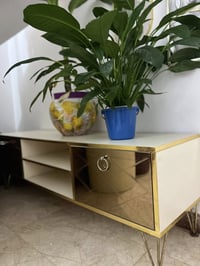 مستعملة • طبلة وسطية • ميز تلفزيون