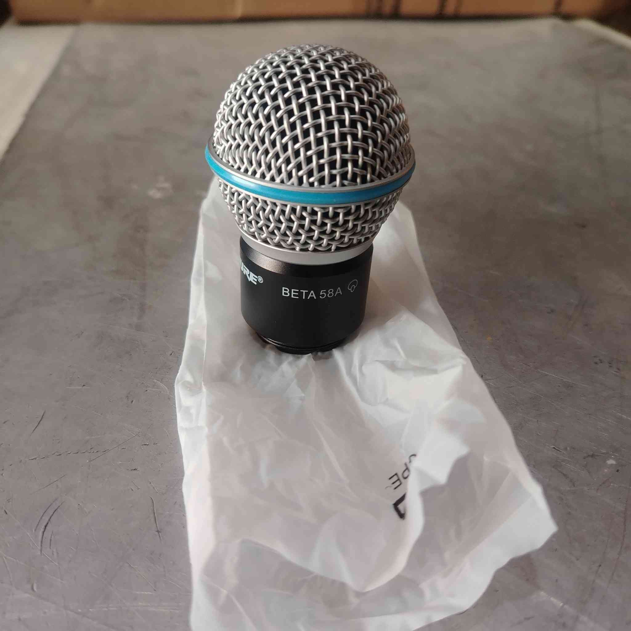 السلام عليكم أجهزه للبيع واسعار مناسبه مكسر صوت جنطه مايكات ومايكات واير ليس واجهزه ديجي وكفرات ثنائي عدد 5 وتك عدد 2
واريل رسيفر جوكر
كبسوله مايك واير ليش شور بيتا


**إذا كنت صاحب هذا الإعلان وتريد حذفه لأي سبب، رجاءا أرسل رسالة إلى الدعم الفني**