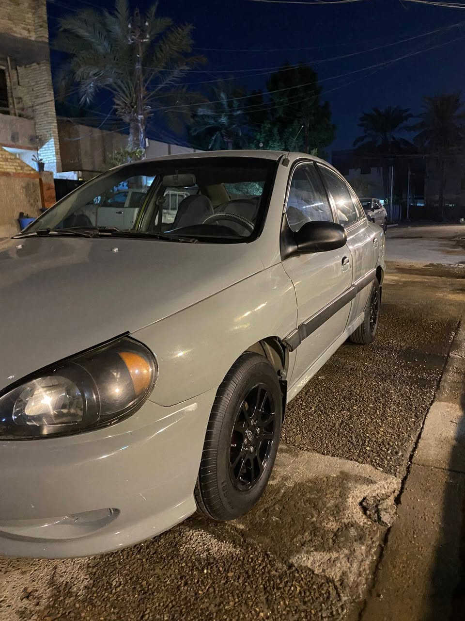 السلام عليكم كيا ريو 2001 بسمي مشروع وطني تغيير لون اسمنتي رقم بغداد هزه وسنويه جديده تخم تاير تخم ويل صدر أمامي خلفي مكينه كير كله جديد السياره ما بيهه اي نقص مكان السياره الدوره السعر 35 للإستفسار ***********
