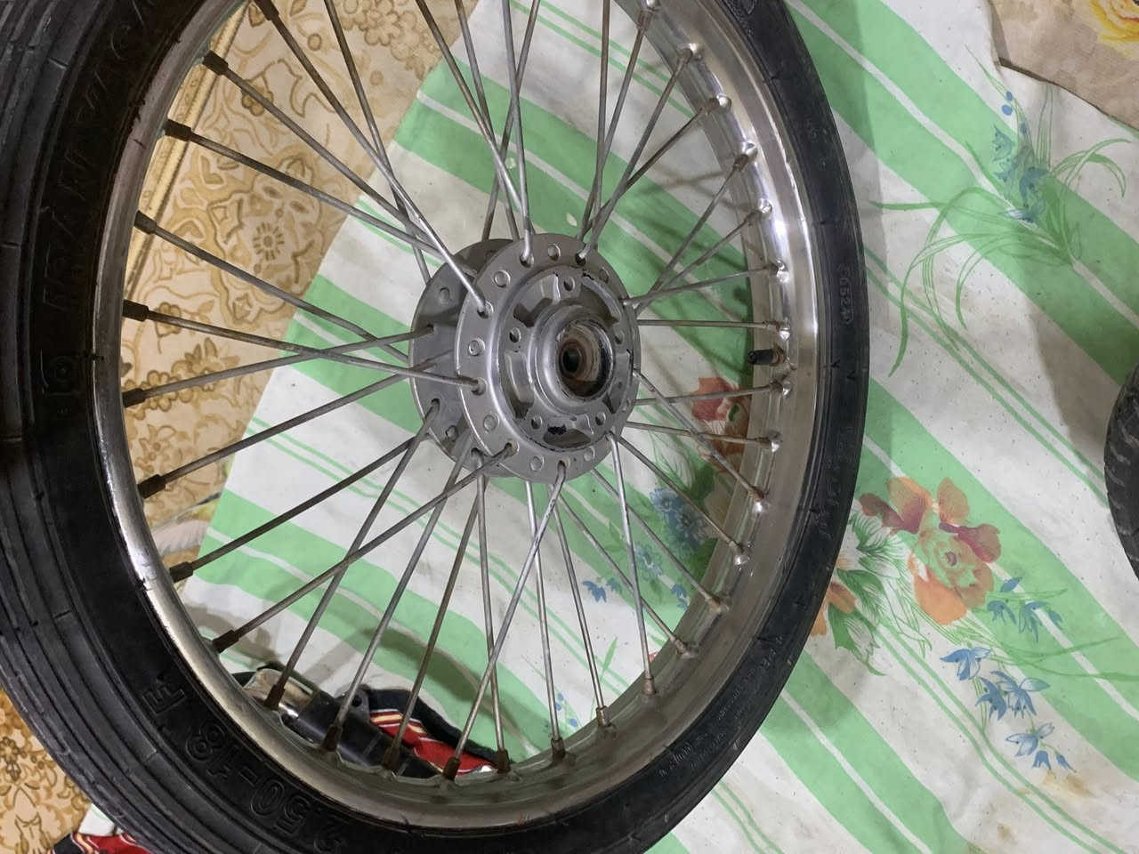 غراظ نامه للبيع كله اصلي والسعر خاص وهاذه رقمي ‭***********
