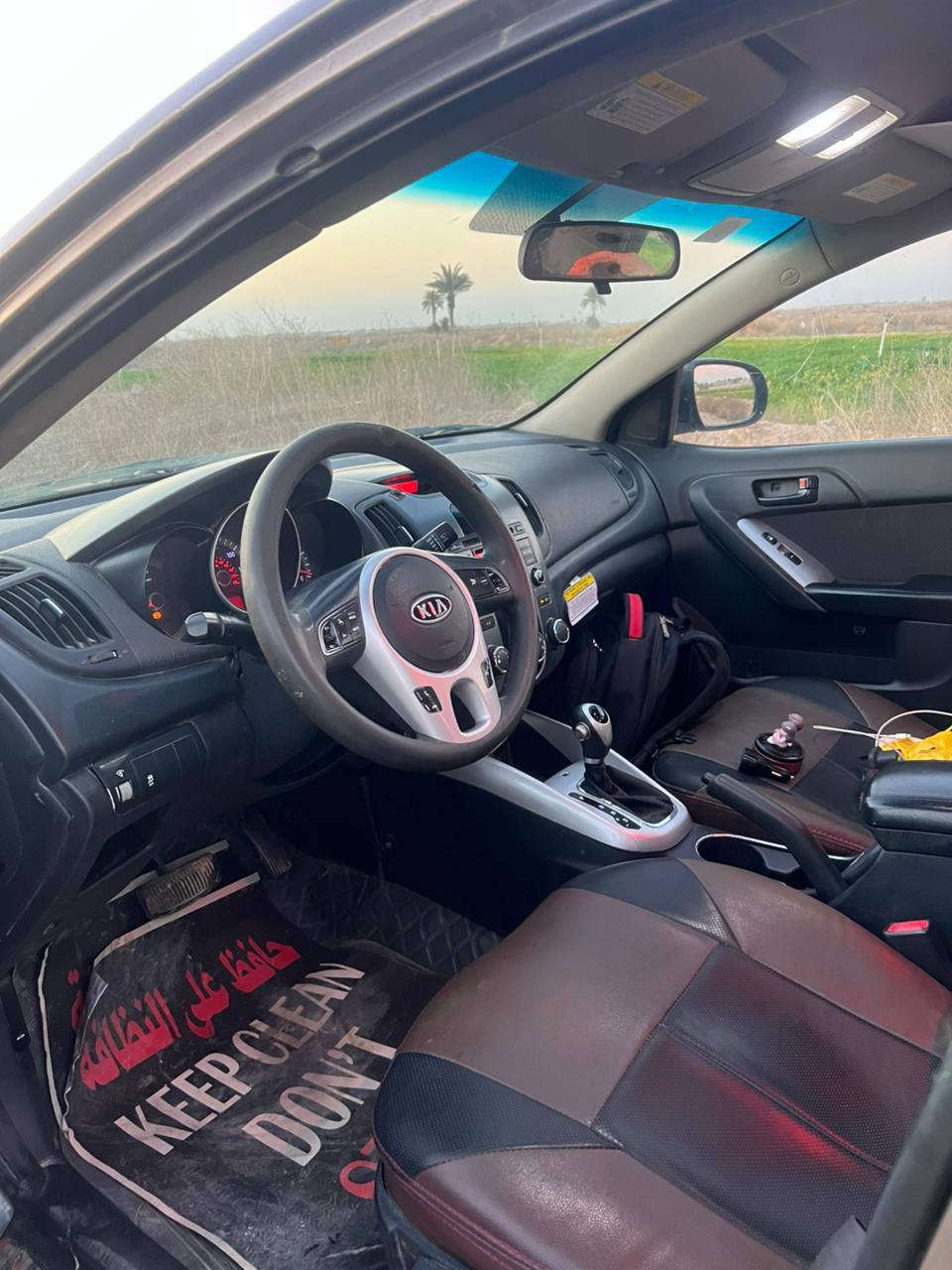 السلام عليكم 
كيا فورتي وارد أمريكي موديل 2012 ضرر باب السايق مبدل بلادي وصبغ جاملغ كلشي موضح بالسونار 
محرك 2400 دوش مرغوب مكينة كير جديد حدادية جيدة 
مواصفات إيكو EX إقتصادية كلش بالصرف بانزين
تحكم جهتين حاكية بلوتوث باقي مواصفات معروفة
السعر 78 
العنوان ديالى كنعان 
للاستفسار الاتصال على الرقم
***********
