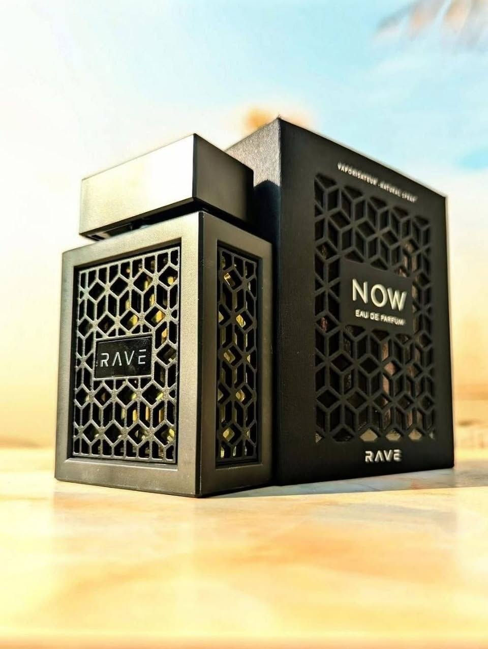 جمله جمله جمله جمله جمله جمله جمله جمله ✨عطر ريف ناو – Rave Now للرجال | Lattafa (2022) عطر يجسد الجرأة والثقة في زجاجة واحدة. ريف ناو من دار لطافة الإماراتية هو اختيار الرجل الذي يعرف ما يريد، ويبحث عن رائحة قوية، عصرية، ولافتة تدوم طويلًا. ينتمي العطر إلى عائلة الخشبي الأروماتك، حيث يجمع بين الانتعاش الحيوي والدفء الرجولي في توليفة متوازنة ومؤثرة.
✅يفتتح العطر بنفحات فاكهية منعشة من الأناناس والبرغموت والتفاح والكشمش الأسود، تمنح إحساسًا فوريًا بالطاقة والحيوية. ومع تطوره، يظهر قلب عطري غني بالأخشاب والزهور، حيث تمتزج أخشاب البتولا مع الباتشولي والياسمين المغربي والورد، لتضيف عمقًا وأناقة تعكس شخصية قوية وواثقة.
✅أما القاعدة، فهي دافئة وجذابة بامتياز، ترتكز على المسك والفانيليا مع لمسة فاخرة من طحلب البلوط والعنبر، ما يمنح العطر ثباتًا عاليًا وفوحانًا ملحوظًا يدوم لساعات طويلة.
🖤يُعرف Rave Now بكونه بديلاً مميزًا لعطر Black XS الشهير، ما يجعله خيارًا ذكيًا لمن يبحث عن أداء قوي ورائحة جذابة.
#الاصلي المنشأ الاماراتي 🇦🇪💯
سعر الدرزن 
يوجد لدينا توصيل الجميع محافظات العراق✔️✔️


**إذا كنت صاحب هذا الإعلان وتريد حذفه لأي سبب، رجاءا أرسل رسالة إلى الدعم الفني**