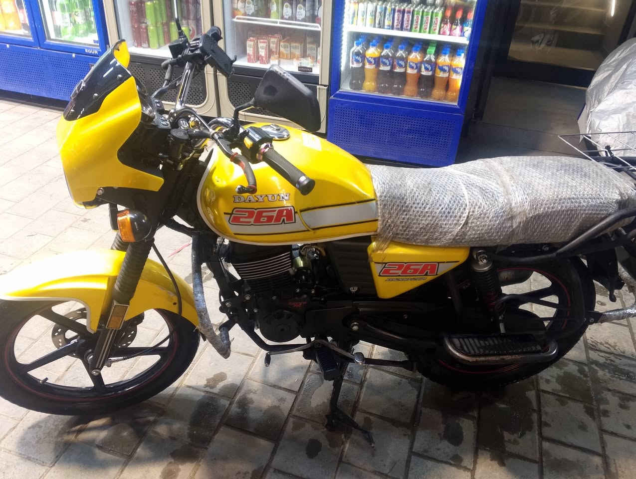 سلام وعليكم دراجة دايوان رقم ديالى بسمي تحويل ثاني يوم كفاله عامه مكفوله من كلشي السعر مليونين 2 مكان بغداد الشعب شارع الصحه قرب علاء نجف ه***********
