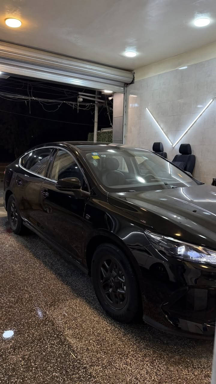 ماشية 12
دبل بصمه وكارت 
كفاله عامه 
السعر 18500 وبيها مجال
***********
بغداد الكرخ
