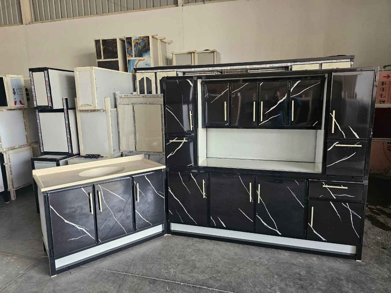 ما عليك بس  احجز والطلب يوصل لباب بيتك 🤗🌹🤗..
كاونتر #دبدوب ارضي وملحق مترين  مع  سنك متر و20 مرمر
💥 (المنيوم سوكي)💥

كاونتر مترين ارضي وملحق مع سنك متر و٢٠ مرمر . الأسعار خاص لطفاً – تواصل معنا لمعرفة التفاصيل
 #exteriordesign #كاونترات #أثاث #مكتبي #كرسي #العراق #إكسبلور #متابعه


**إذا كنت صاحب هذا الإعلان وتريد حذفه لأي سبب، رجاءا أرسل رسالة إلى الدعم الفني**