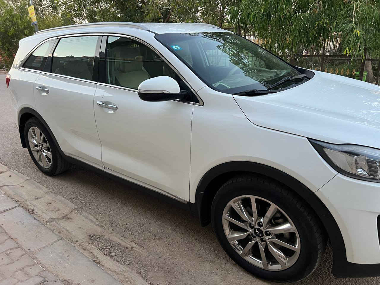 سلام عليكم السياره للبيع السعر$ 220 وبيه مجال لشراي السياره كفاله عامه  محرك 6سلندر 3.6 كشنات جلد كرسي كهرباء تبريد شغال حداديه جديده  بدون فتحه المكينه سياره مامفتوح بيه،برغي 

لتواصل *********** النجف, العراق
