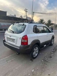 توسان 2009 وارد كوري  بيه اربع قطع صبغ  سياره جاهزه من كلشي صدر امامي ...