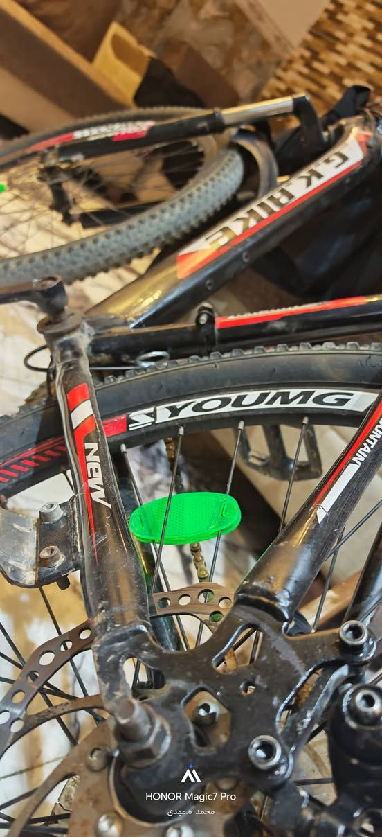 بايسكل للبيع جبلي دبل امامي حجم 26 تايرات واجوابه جدد
نوع G.k . Bike
صيني بس سستم بدالات وعقرب وكرنك  ياباني شيمانو  
بريك صينيه
سرعات 3*8
كامل مكمل من كلشي سرج ابو الدبلات مريح جدا مناقصه اي شي 
المكان بغداد جكوك الكاظميه 
***********
