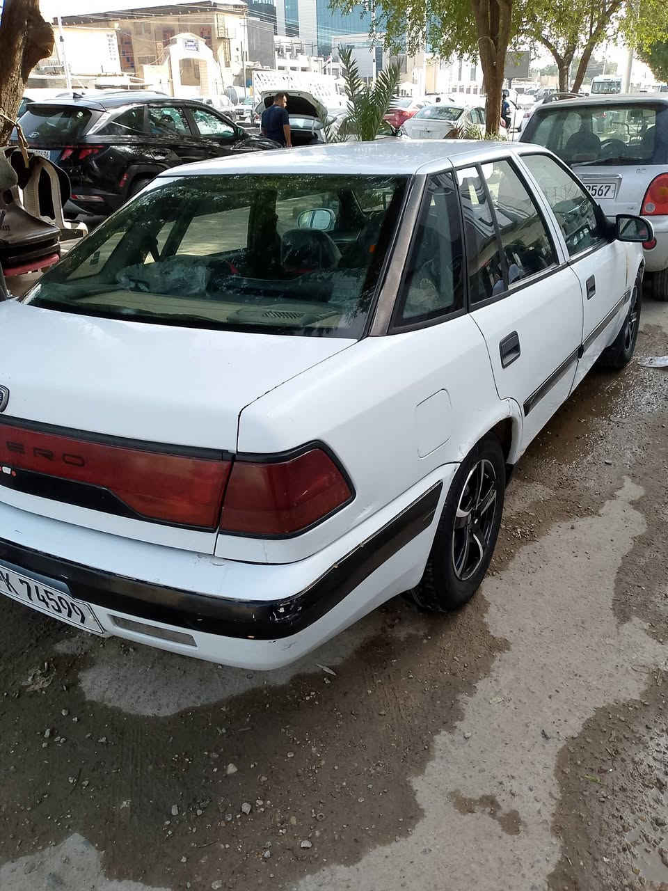 السلام عليكم عندي سياره للبيع نوع دايو اسبرو نظيفة جيد جداً للمكان بغداد حي العدل شارع الأسواق المركزية رقم الهاتف *********** محرك وكير مكفولة السعر 28ورقة
