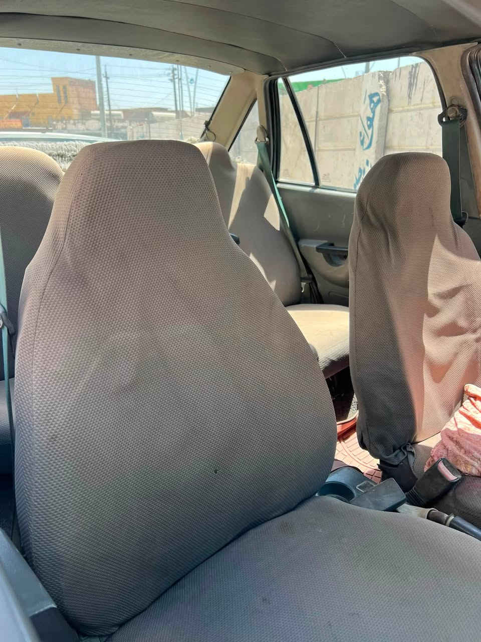 السلام عليكم من رخصت الادمن دايو سيلو موديل 95لل 30رقم نكليزي ساره نضيفه اوتو بيها لاستيك ولف للبيع خاص ***********
