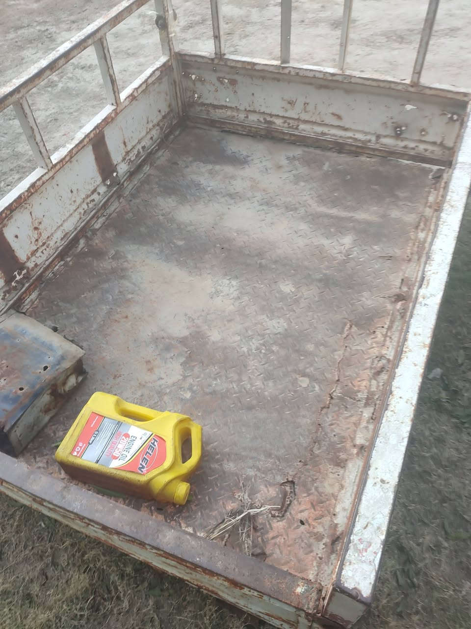 بدي امتار لبيع ابيع جوم حديد يردله لحيم *********** العنوان الحمزاه الشرقي سعراه 80
