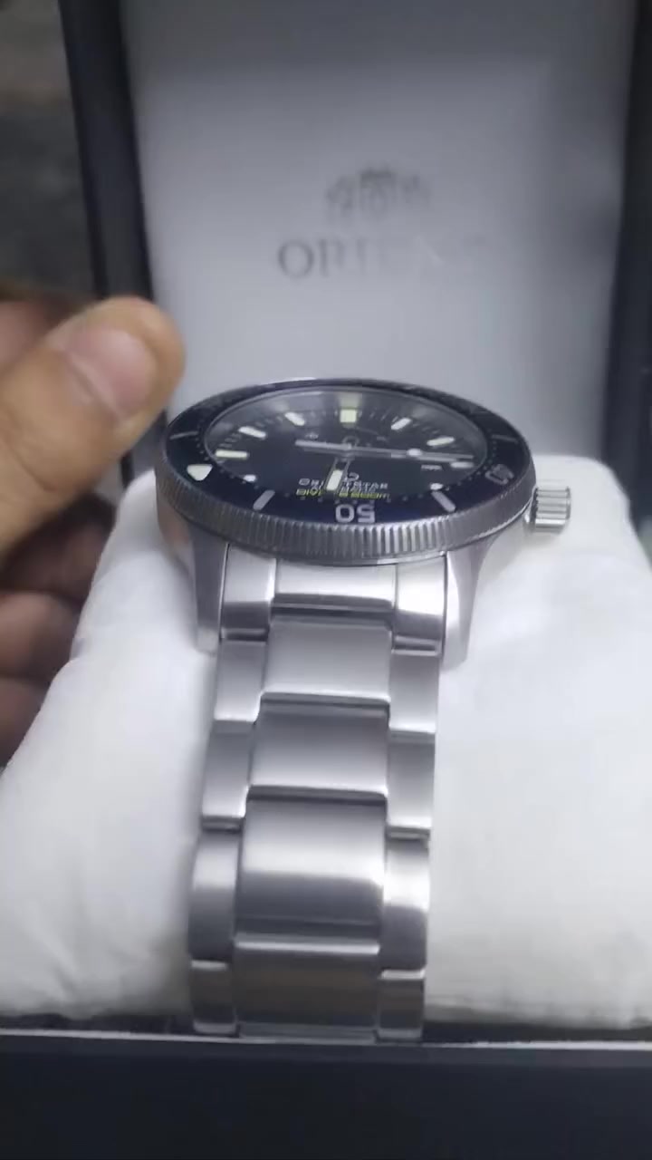 السلام عليكم قطعه اصليه ١٠٠ بل١٠٠ ياباني غنه عن تعريف الساعه هاي جنايه هيه تعرف هاي ساعه شنو اخوان مزاد اعلئ سعر ابيع قطعه جديده دفتر ظمان دولي موجود وياهة


**إذا كنت صاحب هذا الإعلان وتريد حذفه لأي سبب، رجاءا أرسل رسالة إلى الدعم الفني**