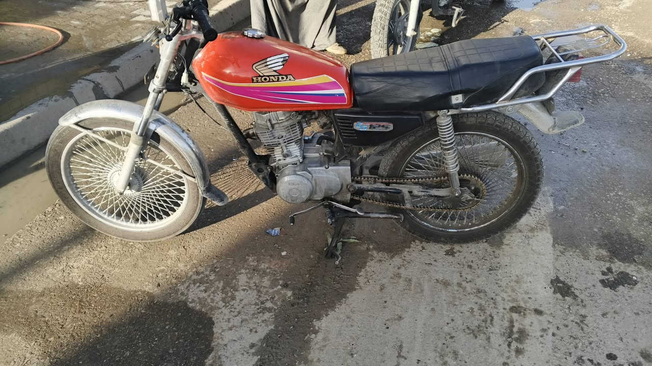 ماطور نامي محرك لا صرف ولا بخار 2018 محرك ناعم دراجه حلوه اي عم ما بيها كهرباء شغالهي لايت وهورن كركوك حيدر سعر 200.   ***********
