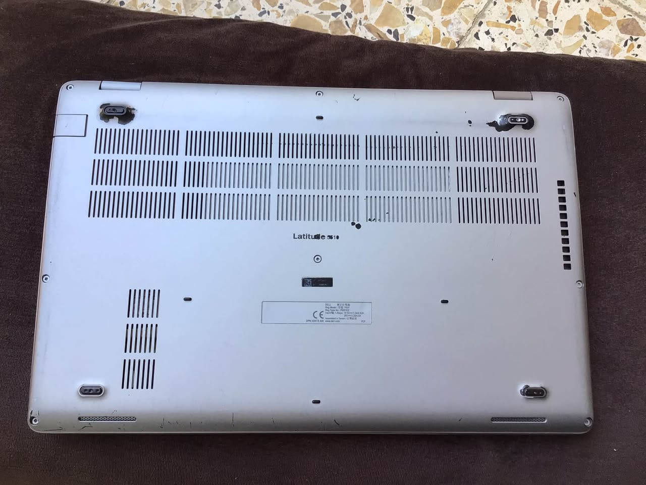 امراوس بلي 4مهكر 

لابتوب ديل  DELL LATITUDE 5510
المواصفات ::::
الجيل العاشر
حجم شاشة 15.6 FHD
1_معالج كور اي فايف جيل عاشر 
2_رام 16 كيكا DDR4 
3_هارد SSD-256GB 
4_كرت شاشة داخلي انتل ٨ كيكا INTEL
5_باتري ليثيوم يوفر ٣ ساعات 
6_منفذ اتش دي مباشر 
7_منفذ ايثرنت
8_منفذ تايب سي 
9_منفذ USB3  عدد 2 
....................................................................................
الملحقات 
- شاحن 
- حقيبة 
- ماوس 
مكاني ميسان العماره حي الفاطمية


**إذا كنت صاحب هذا الإعلان وتريد حذفه لأي سبب، رجاءا أرسل رسالة إلى الدعم الفني**