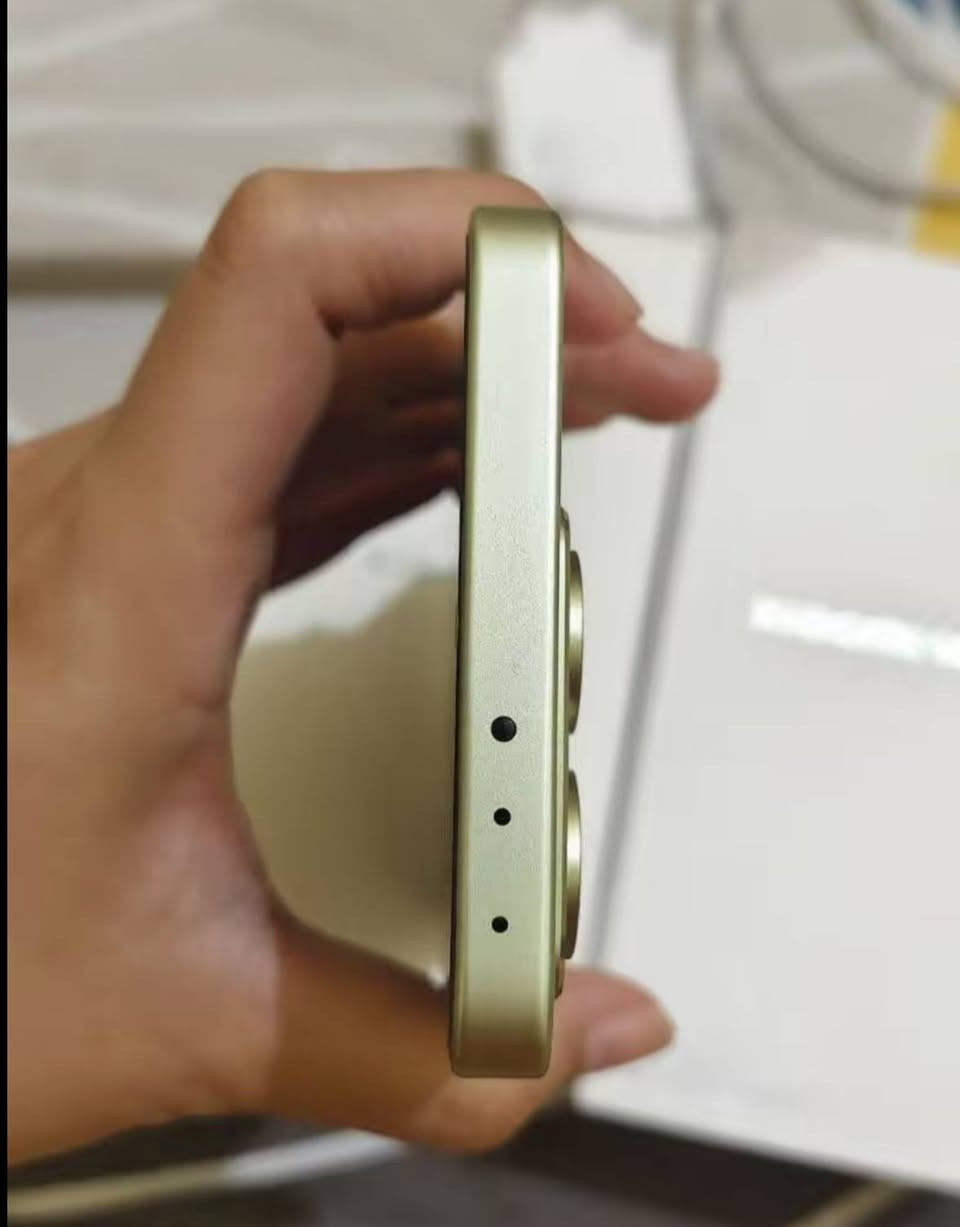 شاومي 14 تي ذاكرة 512  رام 16
هاي نظافة مثل ما موضح بالصورة  السعر 500 الف 
غراضه كامله  كارتون +الشاحن الاصلي رجاء ما يعجبك المنشور اعبرة بسلام وشكراً


**إذا كنت صاحب هذا الإعلان وتريد حذفه لأي سبب، رجاءا أرسل رسالة إلى الدعم الفني**