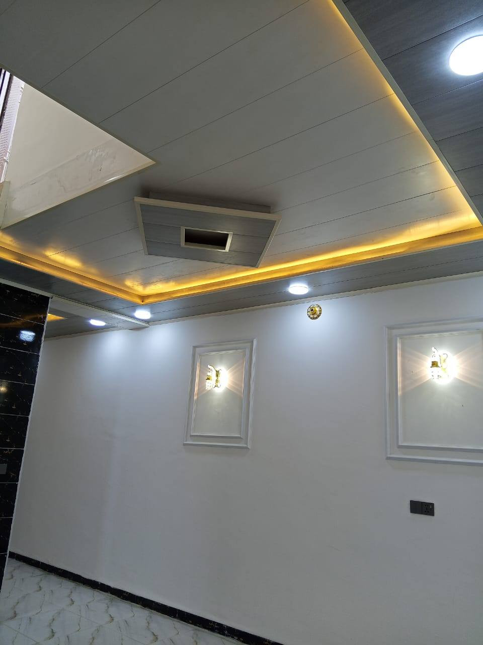 مساحه 100متر #طابو_زراعي  سند ٢٥
🤑 سعر والوحده لبيت 38🤑و
(مكتب  الفهد عمود 270
تفاصيل لبيت (( موجود🎥📷 فيديو كامل للبيت
غرفه نو2// مطبخ// صاله// استقبال// صحيات خارج وداخل 

عنوان البيت  نجف مقابل ملحق قرية لغدير 

بناء ممتاز// اساس وسقف صب 
طابوق 🧱 جمهوري

كل البيت #سقوف_ثانويه

كل الخدمات موجوده 
مدارس 🏫 سوق #تبليط 

مقابل  قرية الغدير  ***********واتساب
