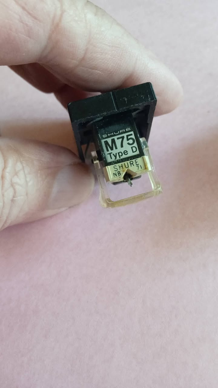 ✌🏻 آخر ابرتين Stylus Shure الامريكيه ، افضل واضمن ابر في العالم 🌍
السعر للابره الواحده 60 دولار غير قابل للمساومه نهائياً مع الأسف ، بإمكانكم التأكد من سعر البيع بجميع دول اوربا وأمريكا من احدى الصور المرفقة في المنشور 99.5 يورو، وما اعرض هنا، هو أقل من نصف السعر المعروض على المواقع العالميه 🌍
التواجد حلب وشحن للمحافظات بحواله مسبقه 🚚🚚 
التواصل خاص أو الواتساب 0949277507 . شكرأ 🤝🏻


**إذا كنت صاحب هذا الإعلان وتريد حذفه لأي سبب، رجاءا أرسل رسالة إلى الدعم الفني**