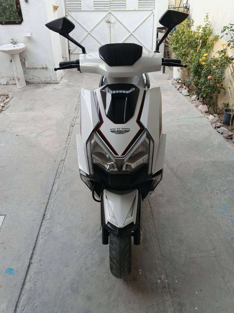 السلام عليكم دراجه شحن سكنس 2025
مكفولة جديدة بلادي شركة ب1 و100 وبيها مجال للشراب مكان بغداد المنصور 
للاستفسار
***********
