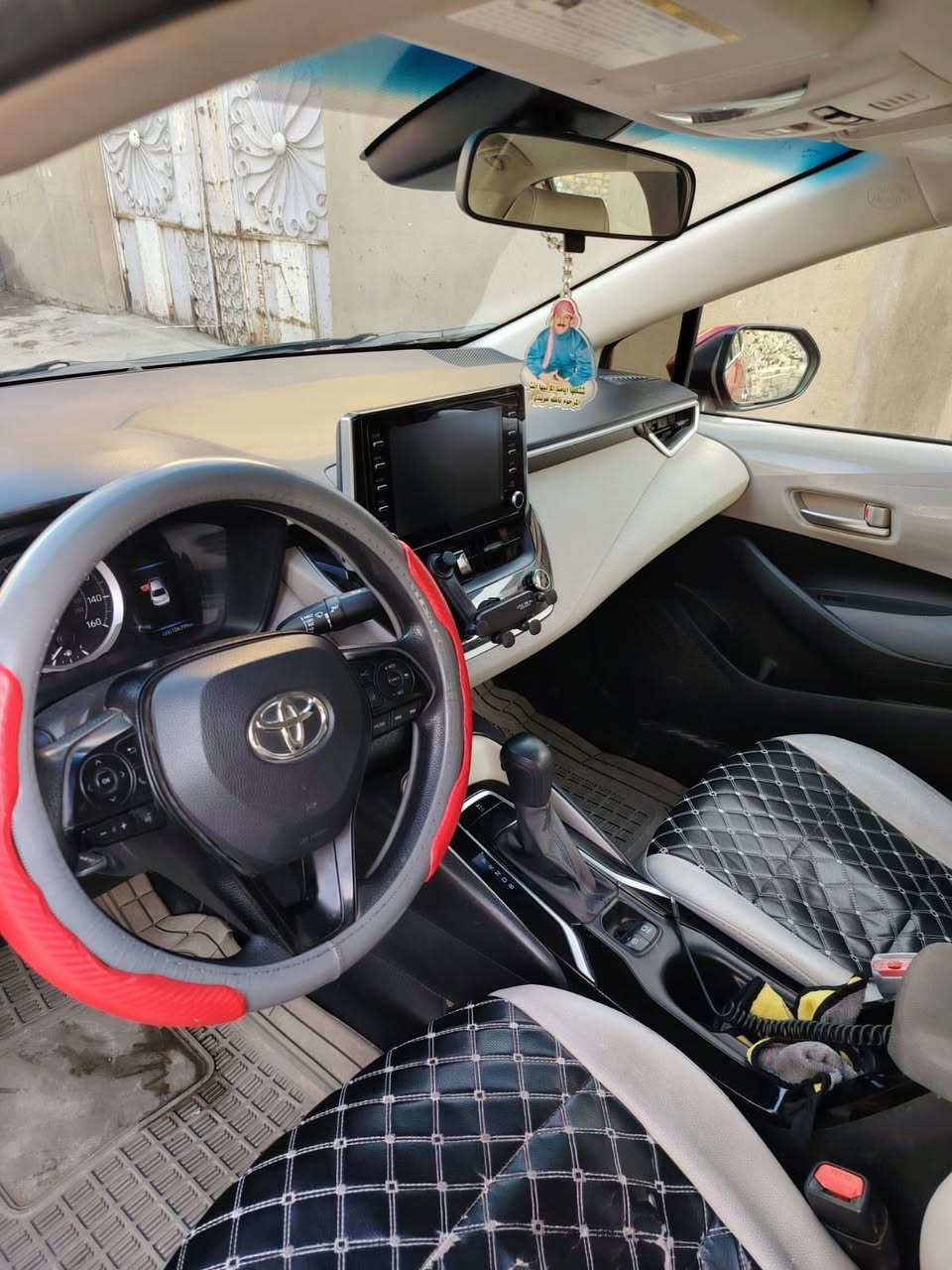 السلام عليكم ، تويوتا كورلا للبيع ، موديل 2020 وارد امريكي محرك 1800 فئة le حادث بجم بدون دواخل و صبغ قليل مثل ما موضح بالسونار مكان السيارة بغداد 
للأستفسار ؛ ***********
