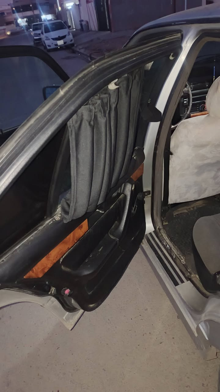 bmw525 مۆدیل1993 سلایت نیە 2جام کارەبا بێ لێدان دەحامی لۆ  دەحامی بەشەرت گێڕ تۆماتیکە گێڕ و مەکینەی بەشەرت ***********
