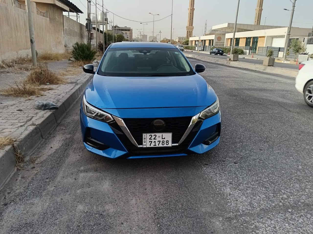 سنترا 2021 مواصفات SV
محرك 2000 رادار امامي وخلفي
نقطة عمياء
شاشة كبيرة
تشغيل عن بعد 
ويل كروم رياضي 
قطعة صبغ جاملغ الايسر 
بيها مكان واحد بارد
ماشية 73000 الف كيلو
رقم اربيل
موجودة ببغداد
السنوية تنتهي 2028
شرط التحويل والوكالة 
السعر 135 وبيها مجال .


**إذا كنت صاحب هذا الإعلان وتريد حذفه لأي سبب، رجاءا أرسل رسالة إلى الدعم الفني**