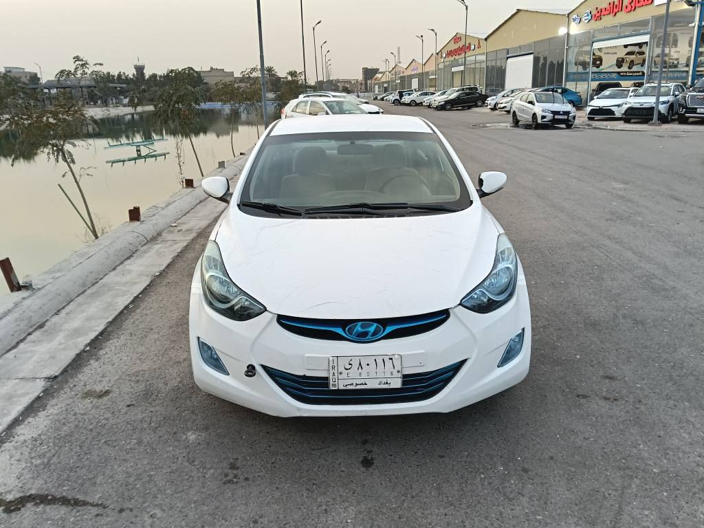 الانترا خليجي 2013
محرك 2000 دوش المرغوب 
رقم بغداد نكليزي 
مكان بغداد حي القاهرة 
*********** بغداد, العراق
