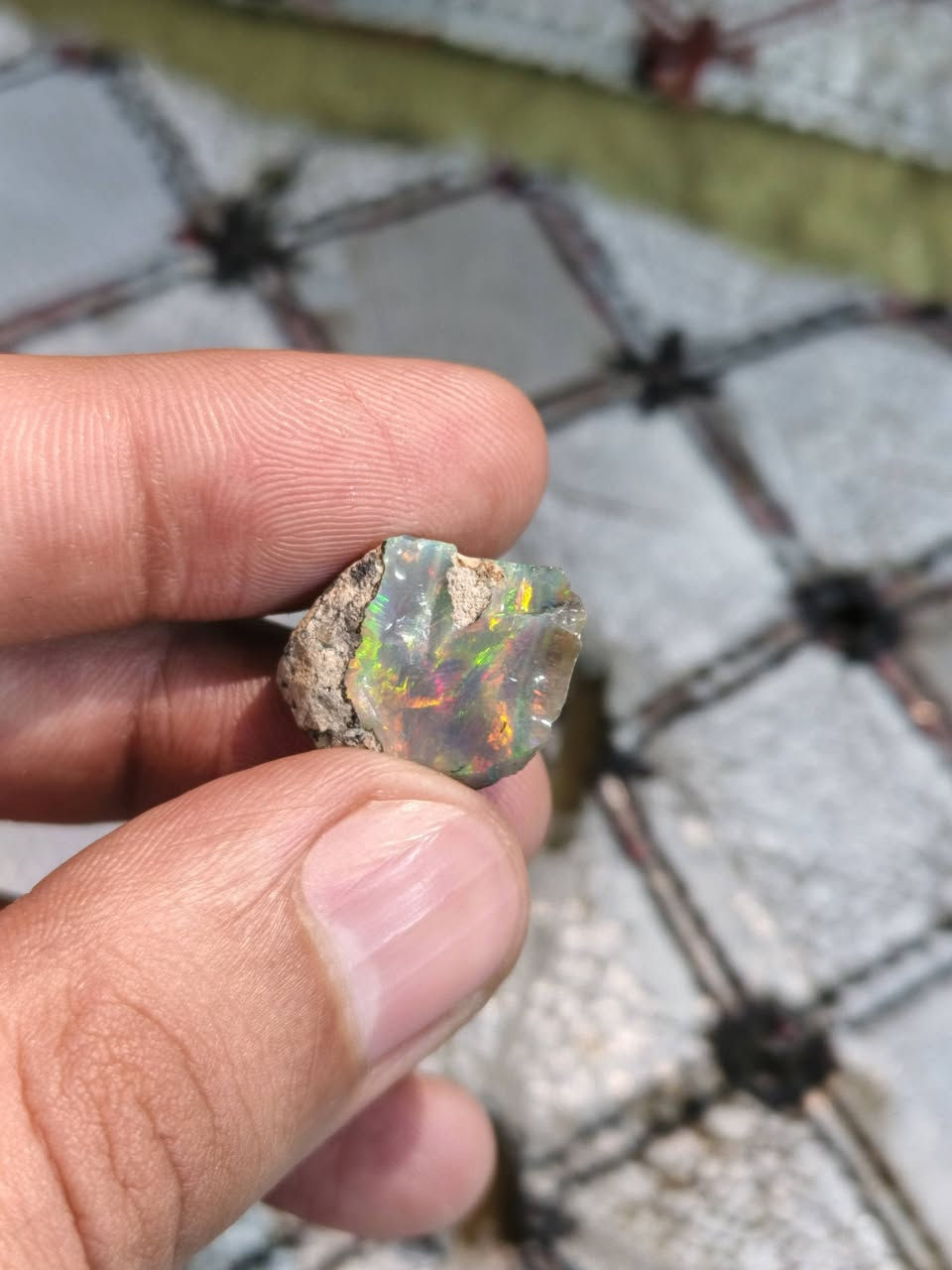 المهتم يتواصل وياي
***********
