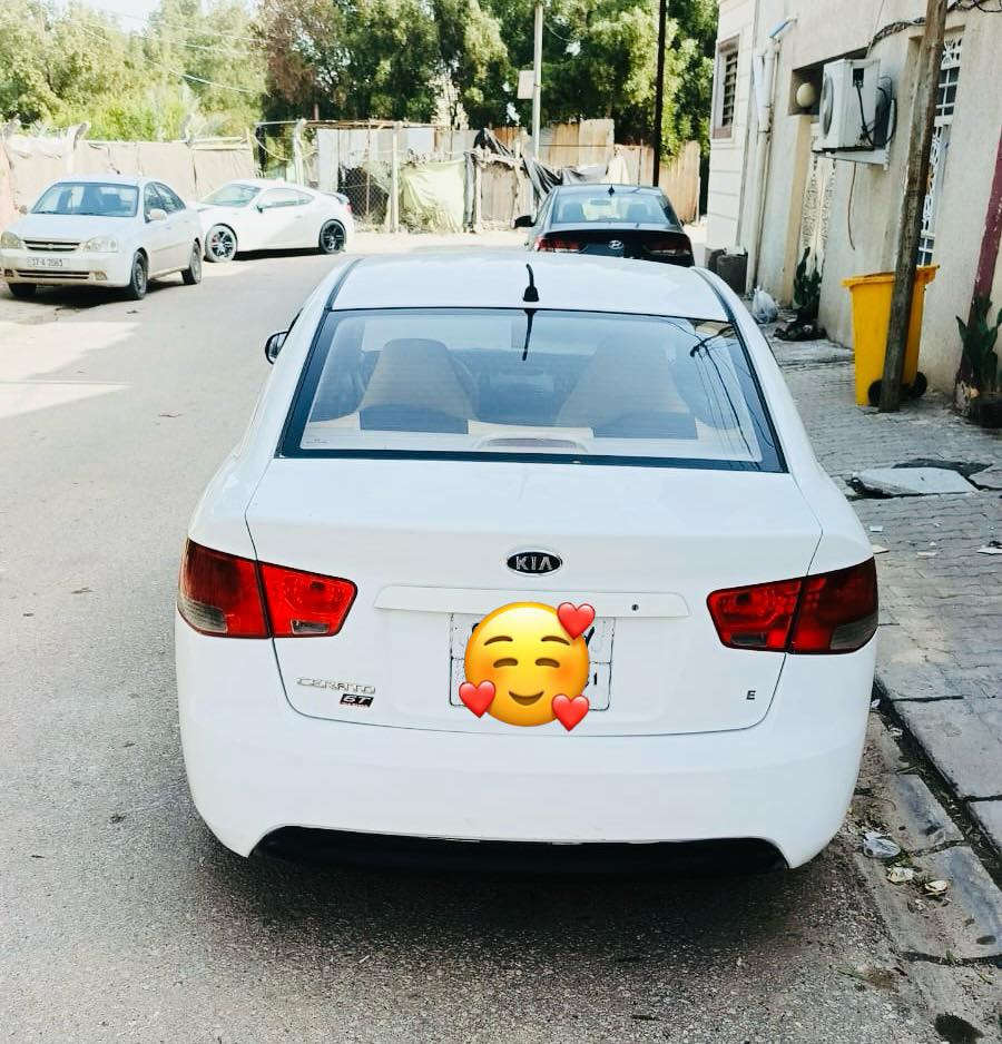 السلام عليكم سيراتو للبيع مديل 12 سياره جاهزه وجديده ماعيزها شي مكفوله من الصبغ والتبديل بيها كم مكان بارد رقم اربيل تريد وكاله تحويل مكينه 1600 دوش كير مكفول السعر 99 وبيها مجال مكاني نجف ***********
