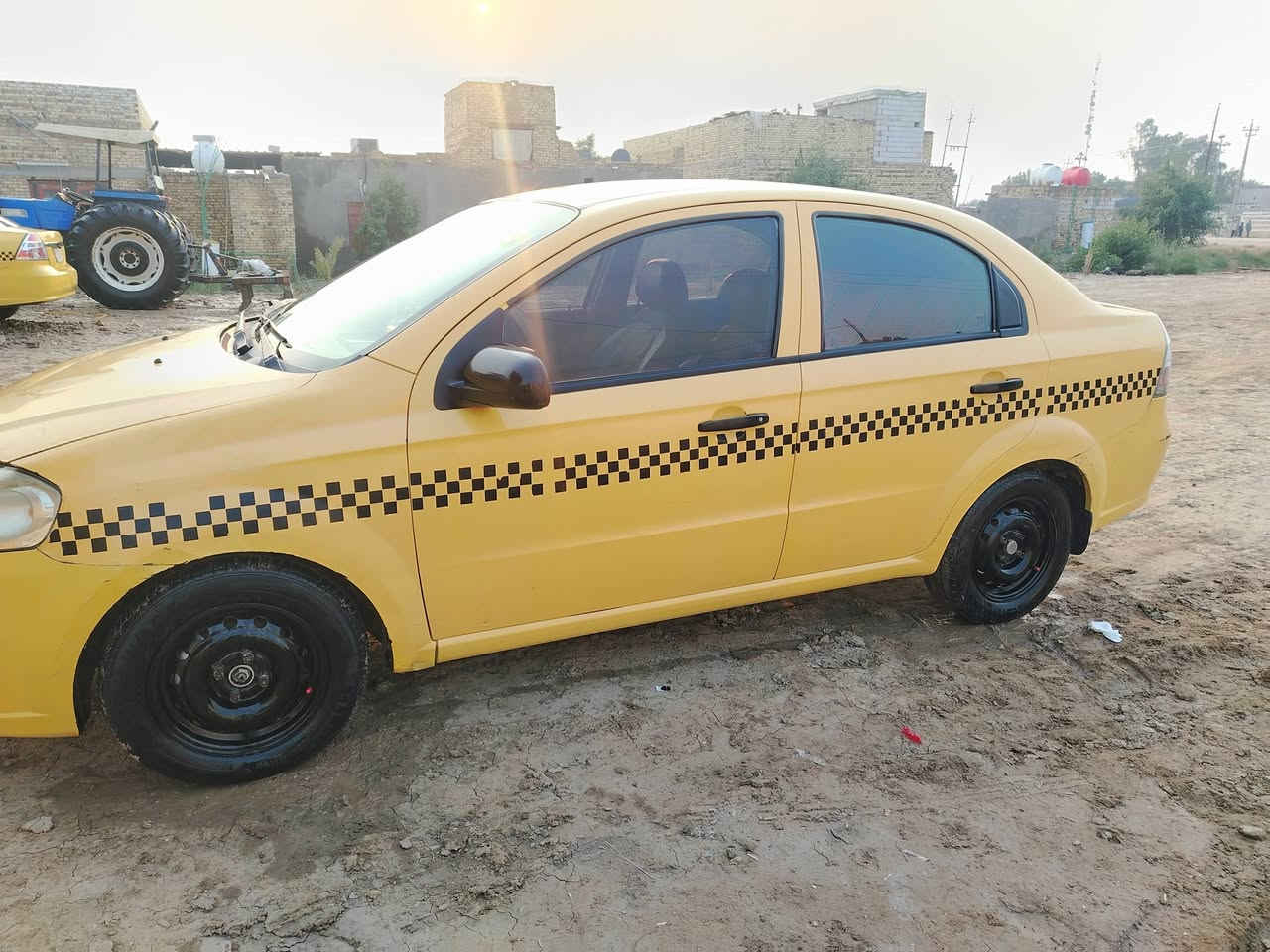 السلام عليكم افيو موديل 2011 شركه عامه  كير اوتو رقم مثنئ سنويه 2028 سياره مكفوله من ضربه وتبديل وصبغ سياره جاهزه حداديه كير مكينه خير من لله  تبريد تدفئه تخم تاير سياره جاهزه مكاني ديوانيه مهناويه ***********
