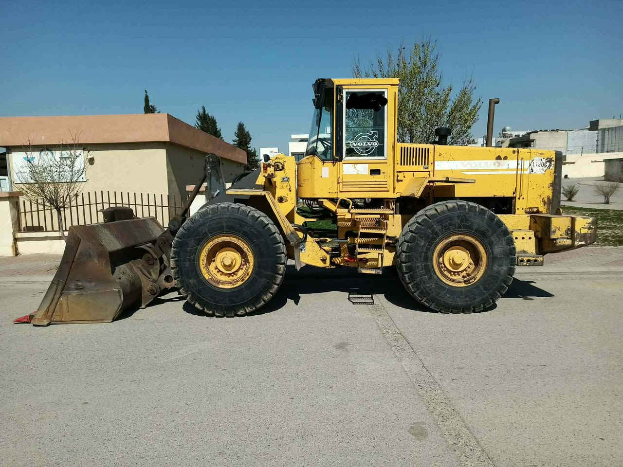 للبیع حجم 120Cمودیل 98 رقم سلیمانیە محریک مجفد جدید بدون صبوغ 
***********
