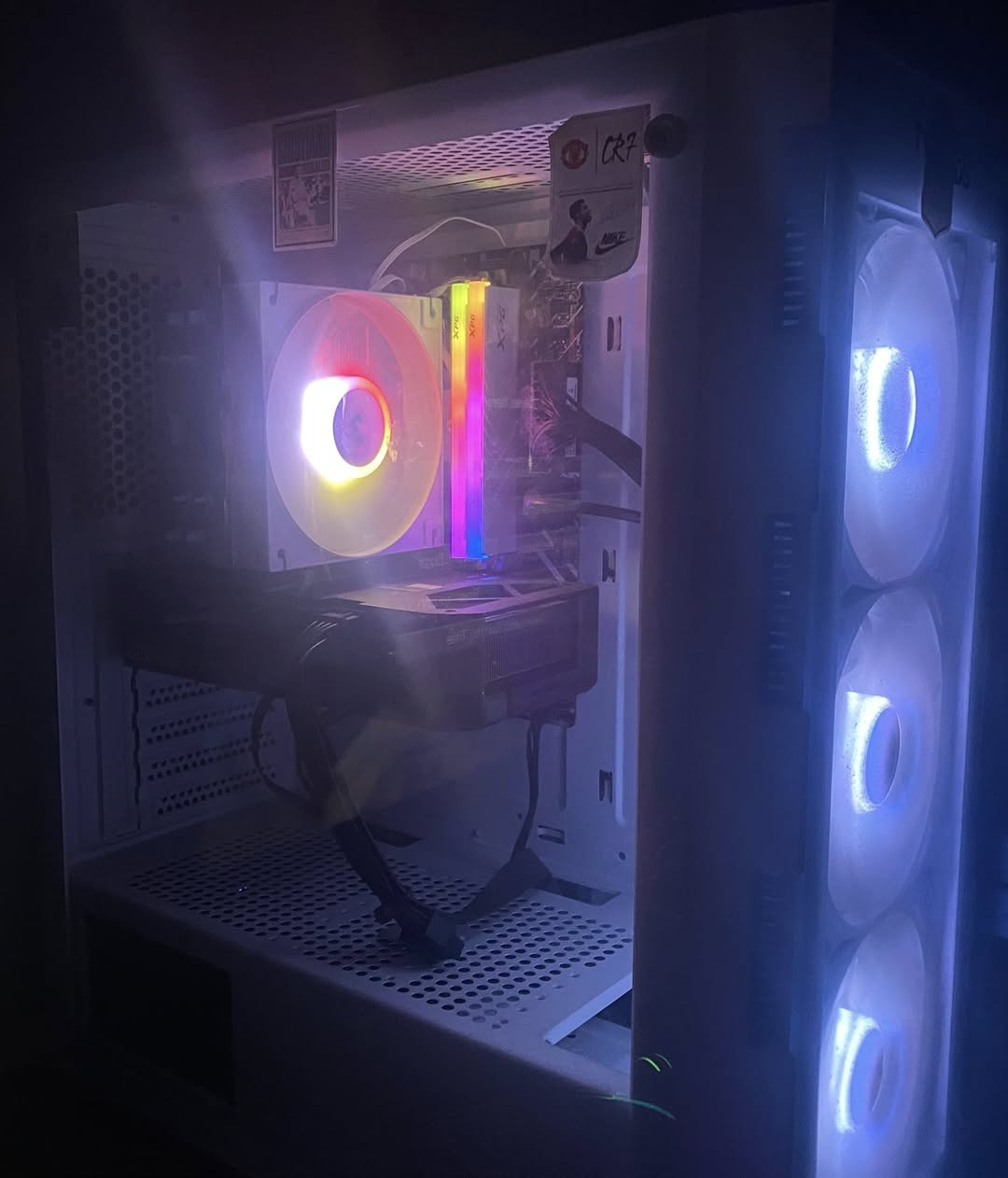 وحش الاداء والفريمات جوده مقابل سعر PC مستعمل سبع اشهر سبب البيع الدراسه المواصفات بالصوره الكارت من شركة ASUS مو مو زوتك البيسي يحتاجله فقط تنضيف كلشي مابي وبيجيك ويا جوستك اكس بوكس كيم سير الباكيتات مال قطع موجوده البيسي ييجي بس وحده مويا شاشه او ماوس او كيبورد متلكه بهيج سعر ونضافه السعر مليون قفل 
من رخصة المسؤول


**إذا كنت صاحب هذا الإعلان وتريد حذفه لأي سبب، رجاءا أرسل رسالة إلى الدعم الفني**