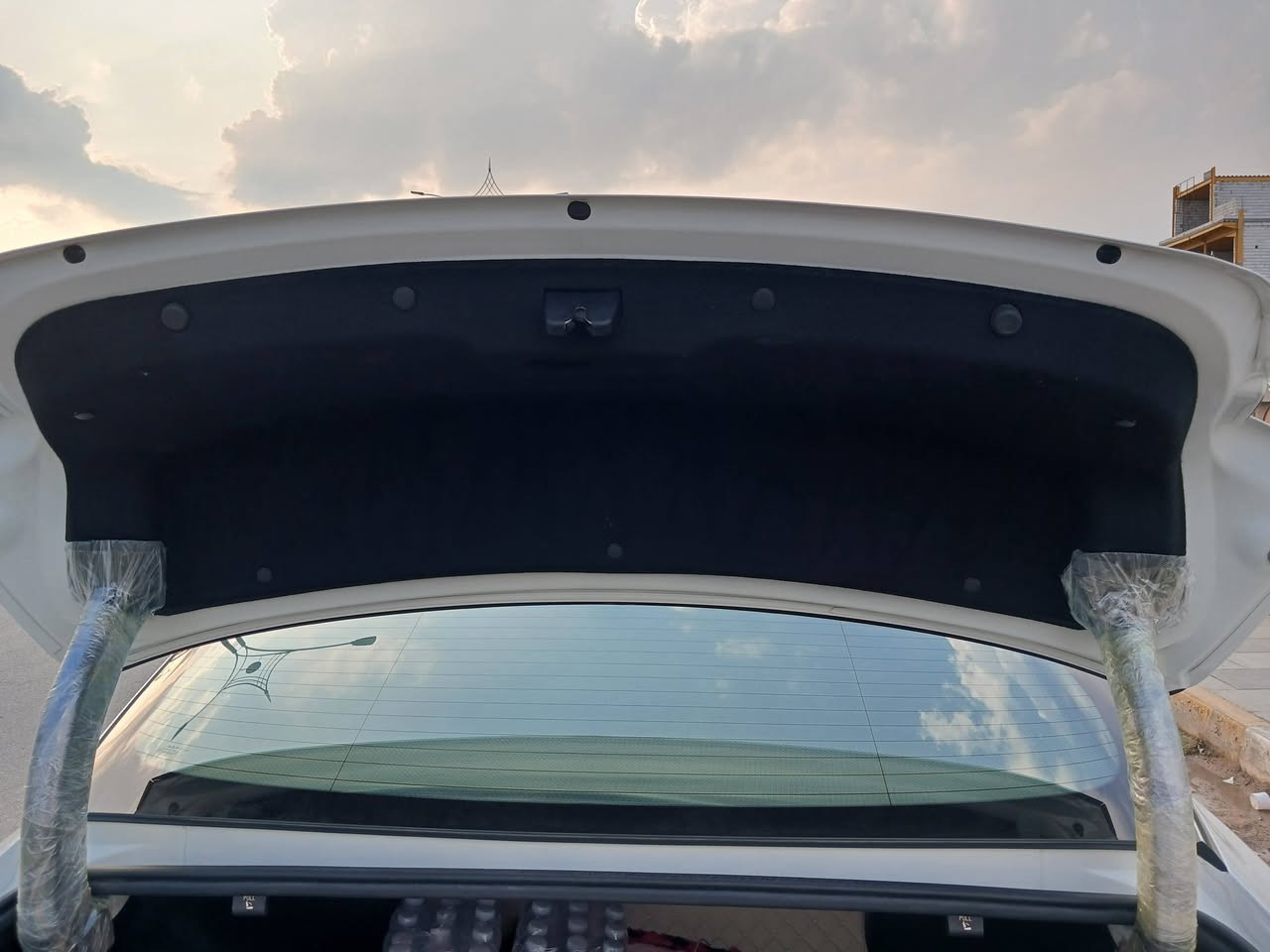 k5 2022  للبيع خليجي
ماشيه ٣٧ 
المواصفات /
مفتاح التشغيل بصمه
تشغيل عن بعد
محرك 2000 دوش
حساس خلفي
وامامي
مري شفط
قطعتين تبريد
رقم السياره بغداد  بأسمي
السعر 210 وبيها مجال 
السياره استخدام شخصي 
على وضع الشركه
عنوان السيارة / ذي قار 
الاستفسار
‭***********
