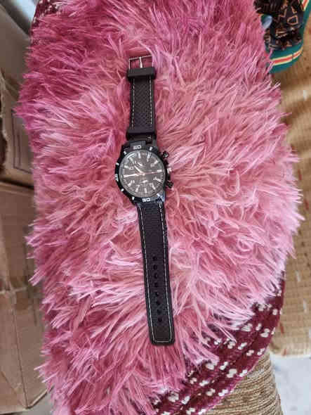 ساعات للبيع مال كله جديد كلمن وسعره
***********
