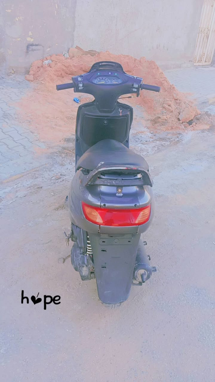 فراشه للبيع كلشي شغال سلف هندر لايت امامي لايت خلفي اشاير كلشي شغال عايزه ترتيبات بسيطه مكاني نجف مشخاب الشراي خاص او اتصل ***********
