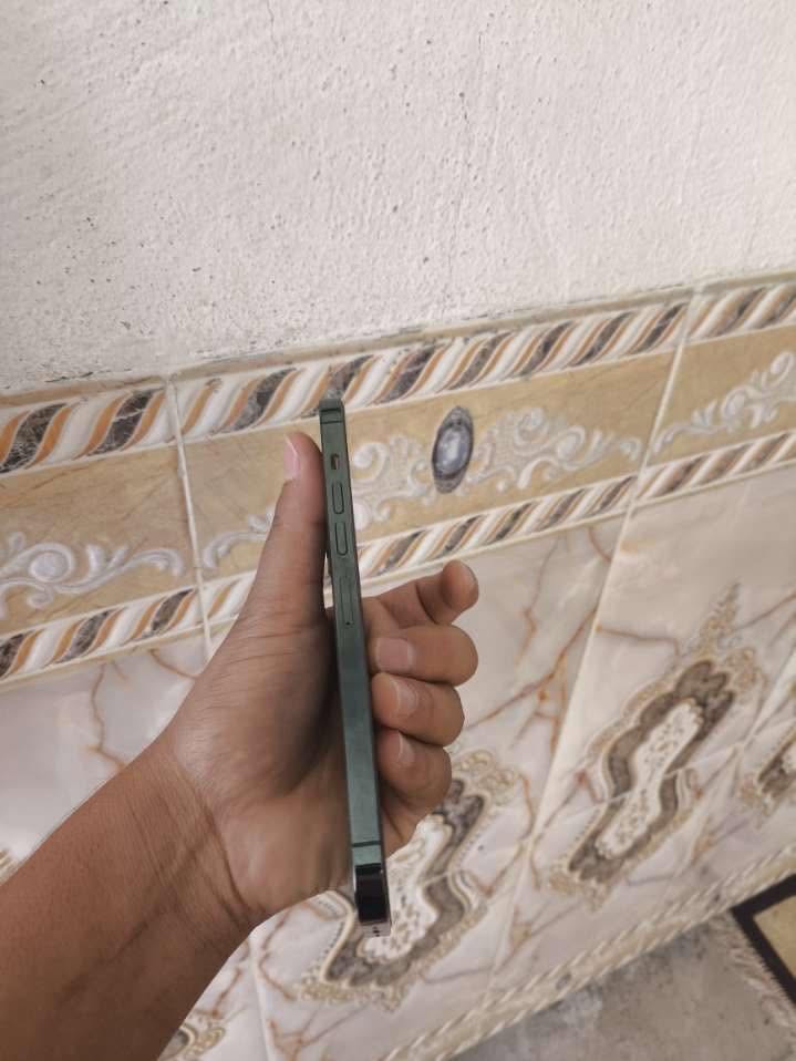 السلام عليكم
ايفون 13pro max
ذاكره 256بطاريه 93 مكفول من كلشي نضافه 95/100
كامل ملحقات كارتونه وشاحنه وسماعات لون مميز ما مفتوح ولا مبدل بي اي شي تفحص حاسبه اله تاخذه سعره 750وبي مجال او مراوس بجهاز آخر 
واتساب ***********
