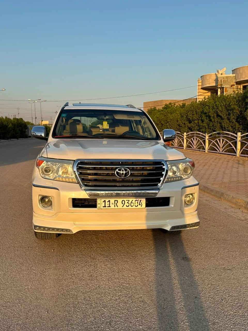 تويوتا لاندكروز 2014
كفاله عامه من الصبغ 

فول مواصفاتGXR 

V6 

ماشيه 107 الف حقيقي
395$ ورقه وبيه مجال 
***********
