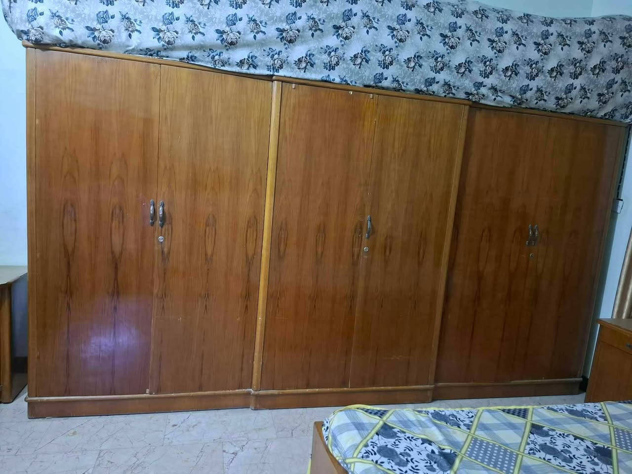 غرفه نوم صاج تسكام 6 باب للبيع سعر 350 وبي مجال بسيط حله الورديه


**إذا كنت صاحب هذا الإعلان وتريد حذفه لأي سبب، رجاءا أرسل رسالة إلى الدعم الفني**