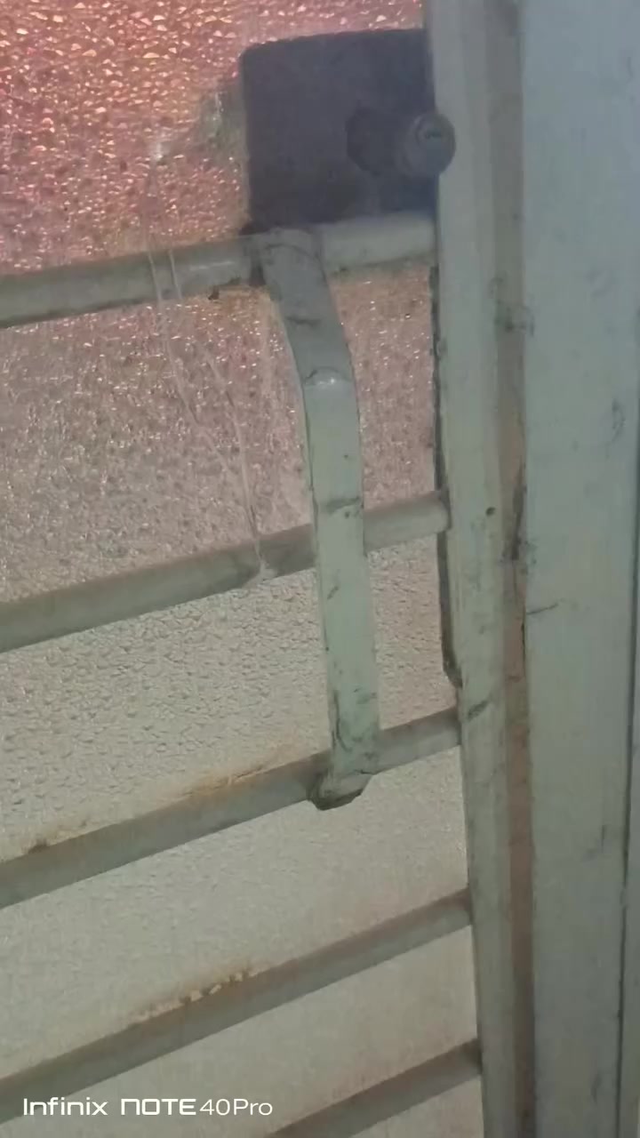 السلام عليكم بي ام 525 مسكر عدله رقم انبار مشروع وطني شرط التحويل سياره جاهزه نقصها فقط تبريد كلها شغاله اني نقص مابيها مكفوله سياره مكينه جديده وكير جديد باتري نص عمر مكان السياره واسط الصويره سعر 55 وبيها مجال 
اي ستفسار هاتف*********** / ***********
