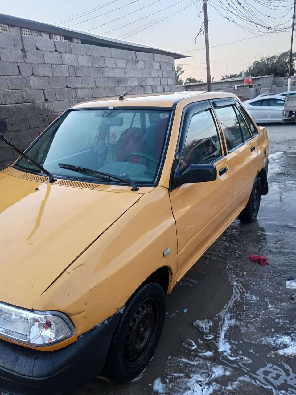 سايبه البيع مديل 2011رقم بغداد مشروع وطني بسمي سياره مثل ماموضح بصور سنويه صاقطه صار سنه مكينه بيه خيط سعره 18وبيه مجال رقم ***********
