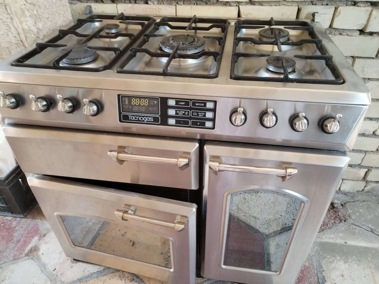 طباخ نظيف جدا نوعيه جيده للبيع السعر 400 موجود بالحي العسكري،وبيه مجال بسيط


**إذا كنت صاحب هذا الإعلان وتريد حذفه لأي سبب، رجاءا أرسل رسالة إلى الدعم الفني**