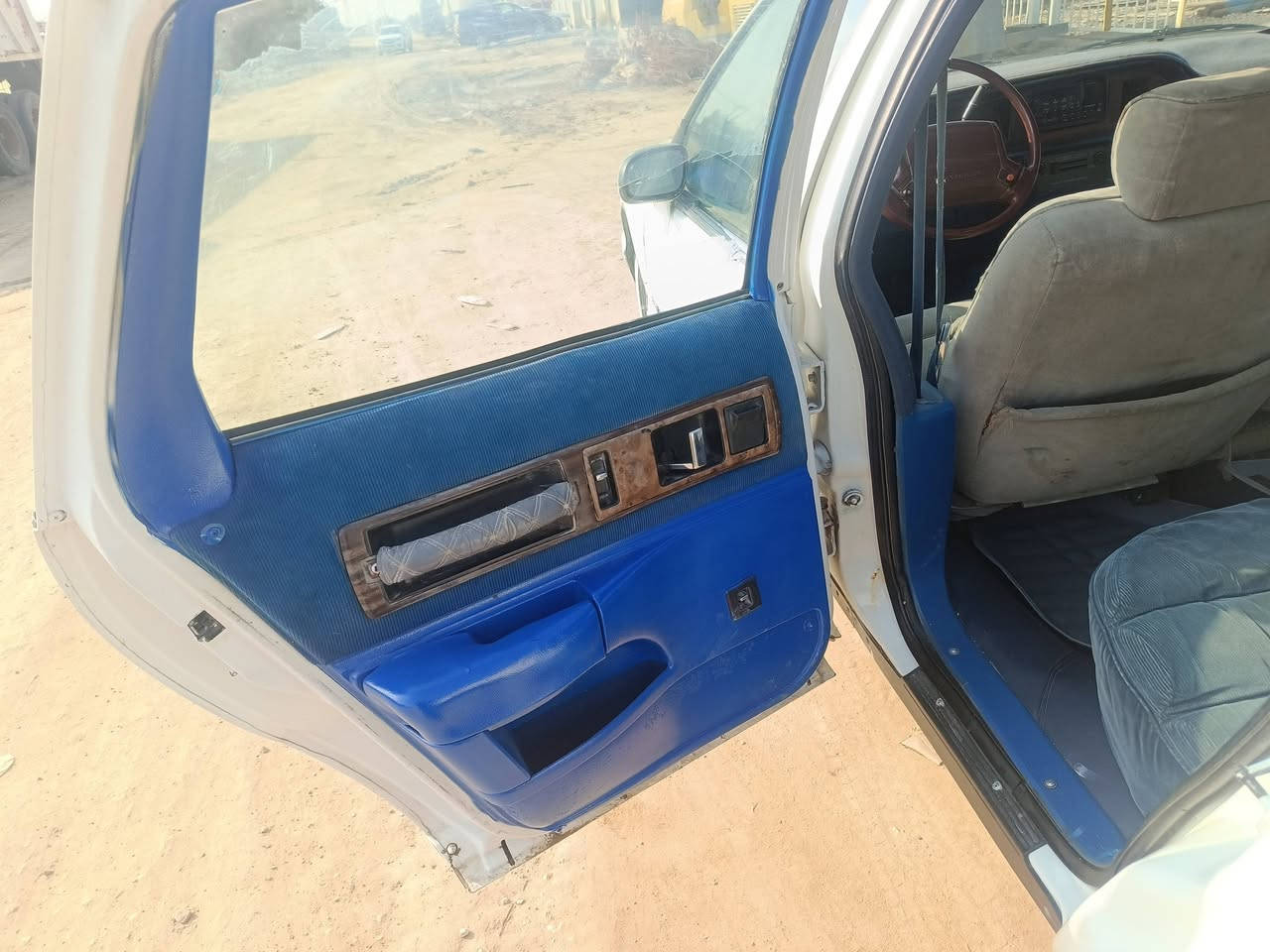 للبيع دولفين ٩٣مكينه ٦استره حداديه كهربائيات تبريد كله جديد مكان سماوة سعر ٤٢,,,***********
