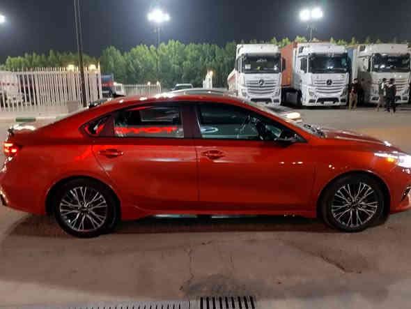 سلام عليكم 
فورتي موديل 24 
جيتي لاين
وارد امريكي 
فول مواصفات 
حادث تبديل باب سايق فقط 
مبدل نفس الون مشمشي 
ماشيه 19الف 
سيارة ب اسمي 
مكاني بغداد 
رقم ***********
شراي يتصل
