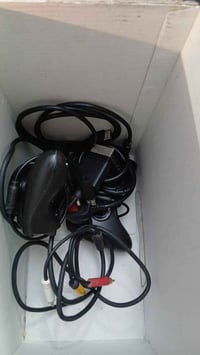 اكس بوكس 360 كلش نضيف مع كامل ملحقاتة وبي مجال هواية 07725952513 بغداد...