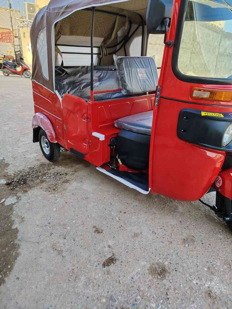 تكتك البيع موديل 24 شهر 3 كفاله عامه زيرو تكتك نضيفه فول  مكينه من تفيلس  وراق وكيله سيد وسام ابو المجر بيه معامله كامله  مكان ميسان قضا المجر  الستفسار تصل علا رقم ***********. ***********
