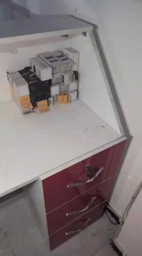 البيع


**إذا كنت صاحب هذا الإعلان وتريد حذفه لأي سبب، رجاءا أرسل رسالة إلى الدعم الفني**