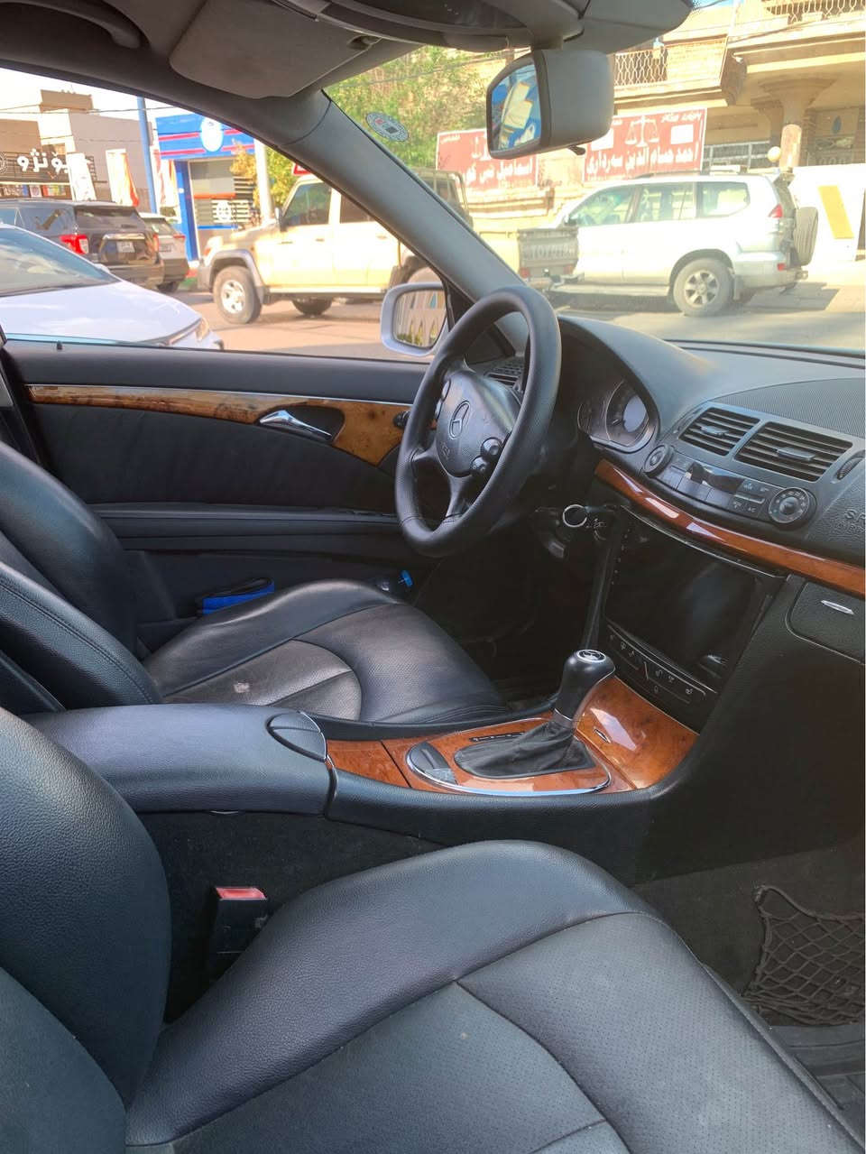 ▪️Mercedes 2009 E class ▪️
          
▪️گێڕ تۆماتیک . کوشن جلد و هیتەر ▪️ 
▪️گازە کراوەتە بەنزین ، بەکامل بیلادی ▪️ 
▪️مەکینە V6 
▪️ڕەقەم دهۆک ئەسڵی 
▪️سەنەوی تا ٢٠٣٠ نوێیە 
▪️ ٤ دەرگا بیلاد گۆڕاوە 
▪️نیو چاملغ پێش سبوغ 
▪️جەمپێکی پێشی لای سەکن هەیە 

▪️*********** ▪️

▪️نرخ / ٩٥ $▪️ أربيل, العراق
